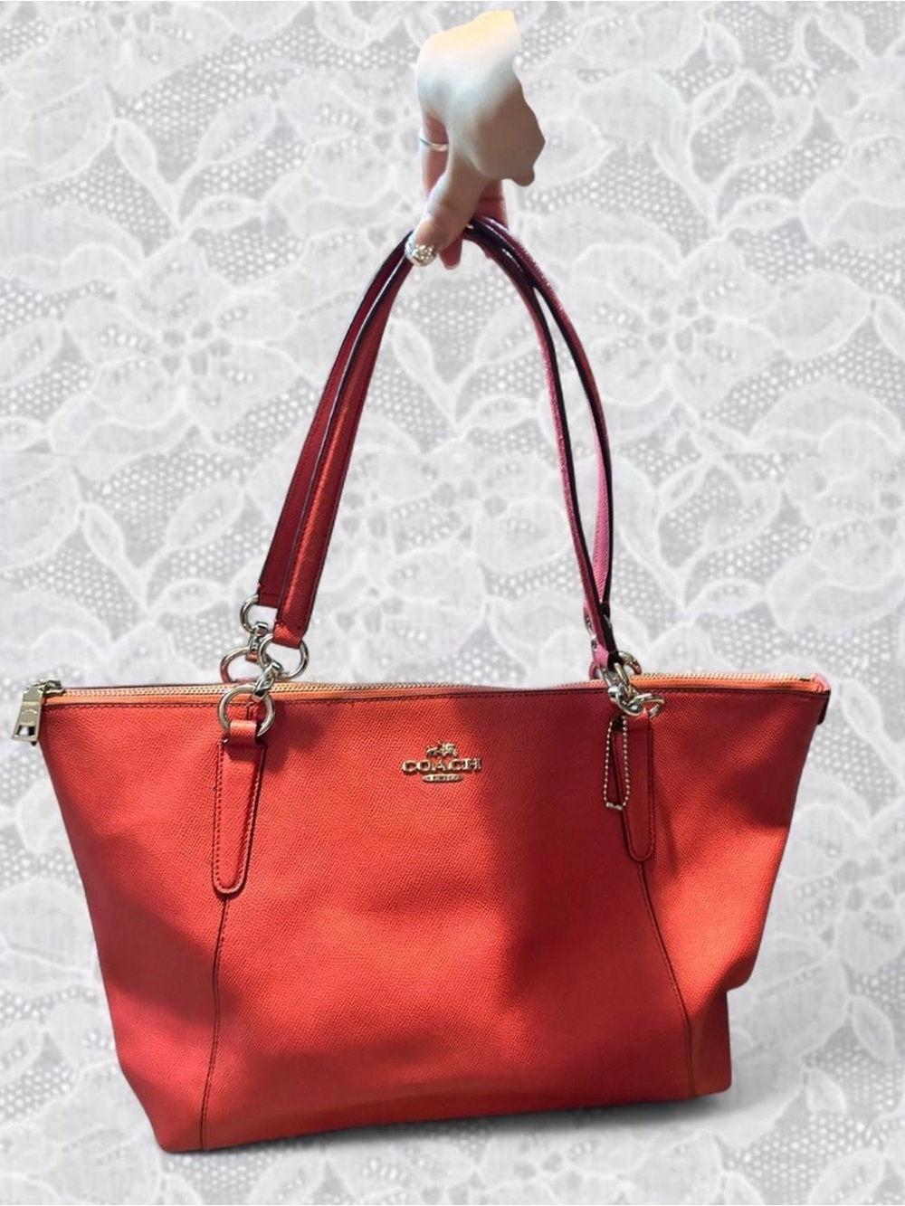 Stunning Coach Light Red Leather Tote Bag <33